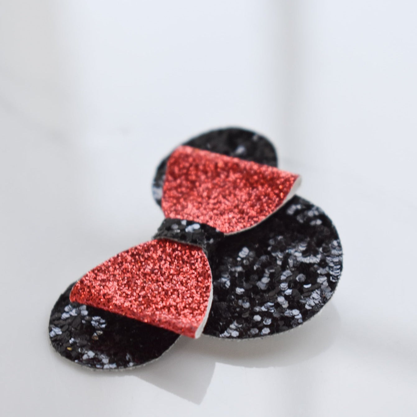 Handmade, mini mouse hair clip. Also customisable.