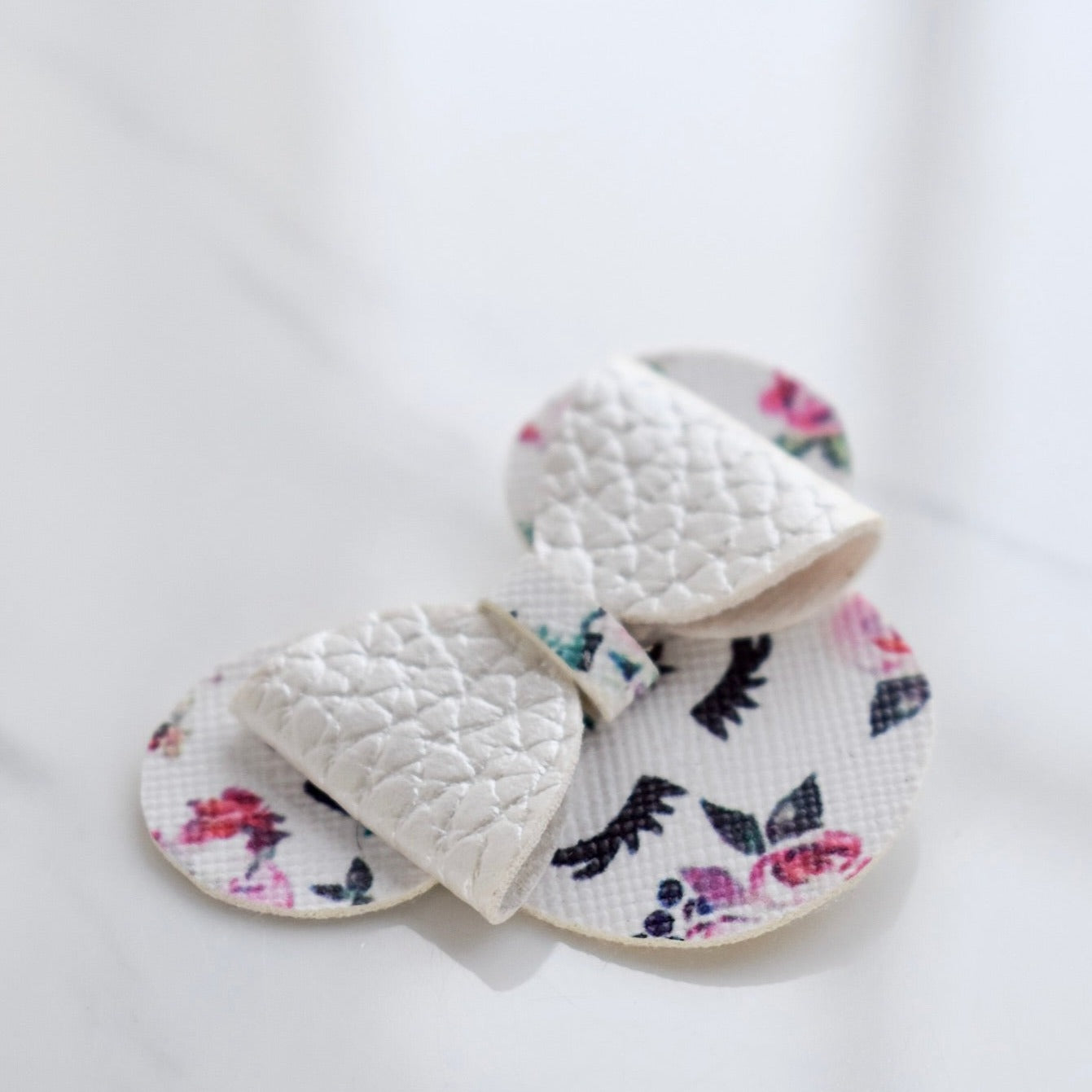 Handmade, mini mouse hair clip. Also customisable.