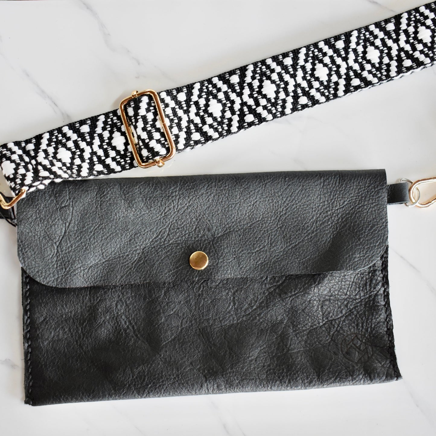 Beautifully handmade and hand stitched leather cross body bag. Perfect for everyday use. This also makes an amazing gift and addition to a bridesmaids gift box.