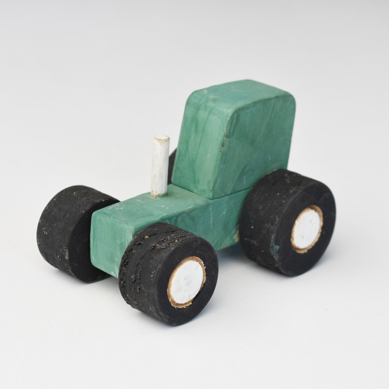 WOODEN SMALL TRACTOR