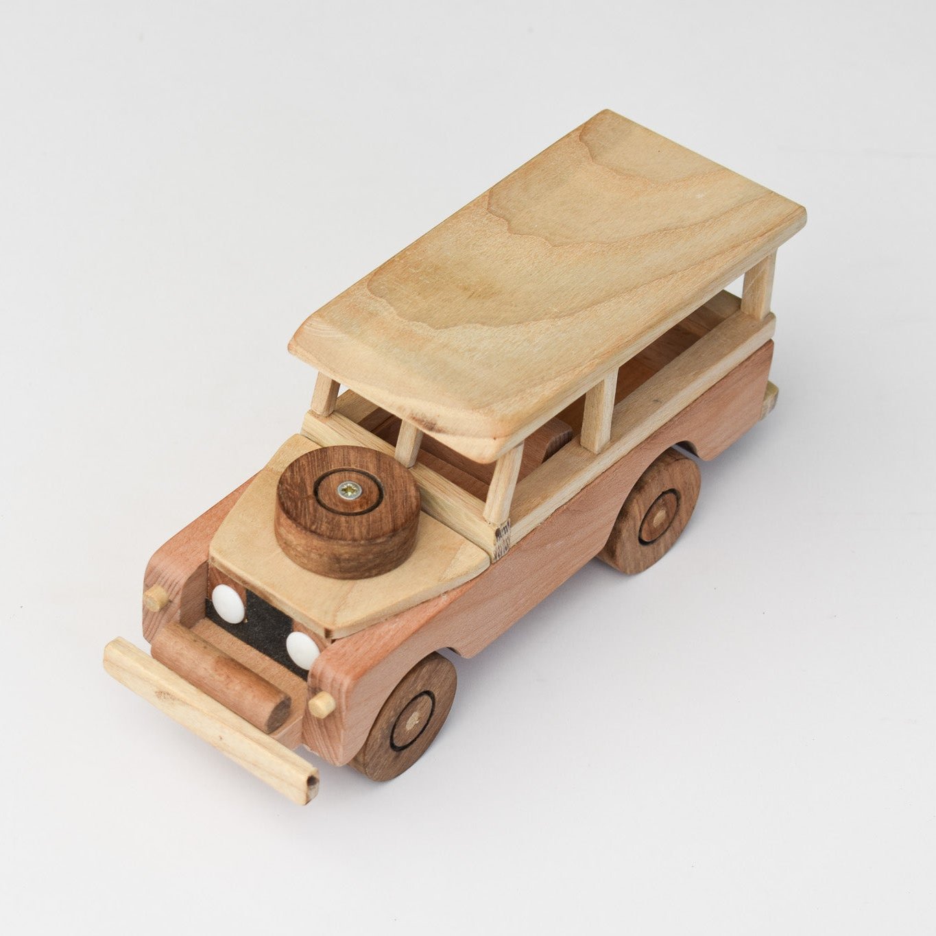 WOODEN LAND ROVER