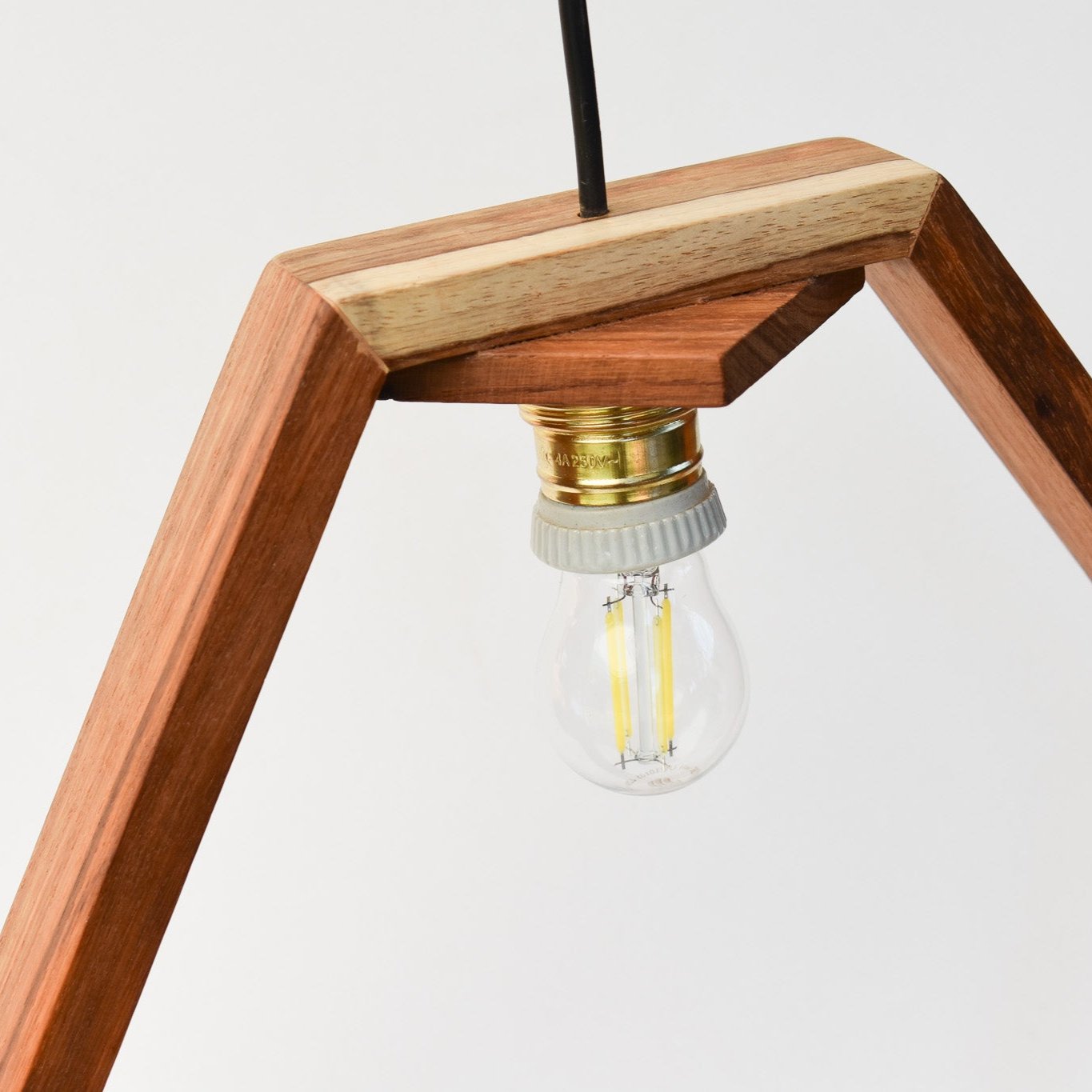 WOODEN SINGLE LIGHT PENDANT