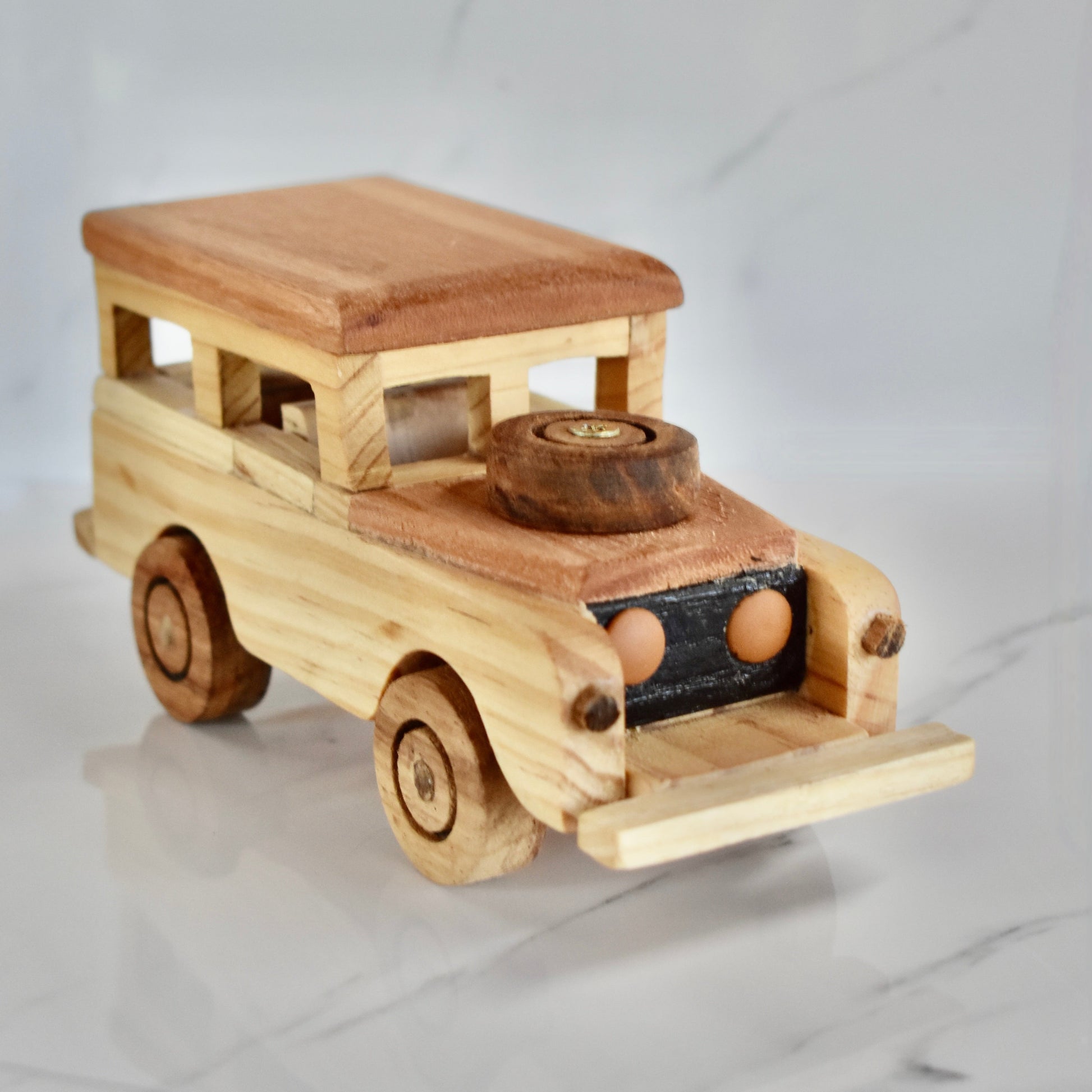 This small handmade wooden Land Rover is the perfect present for any kid (or kid at heart)! It can be left as is or painted for an extra touch of fun. Makes for an amazing baby shower gift. 