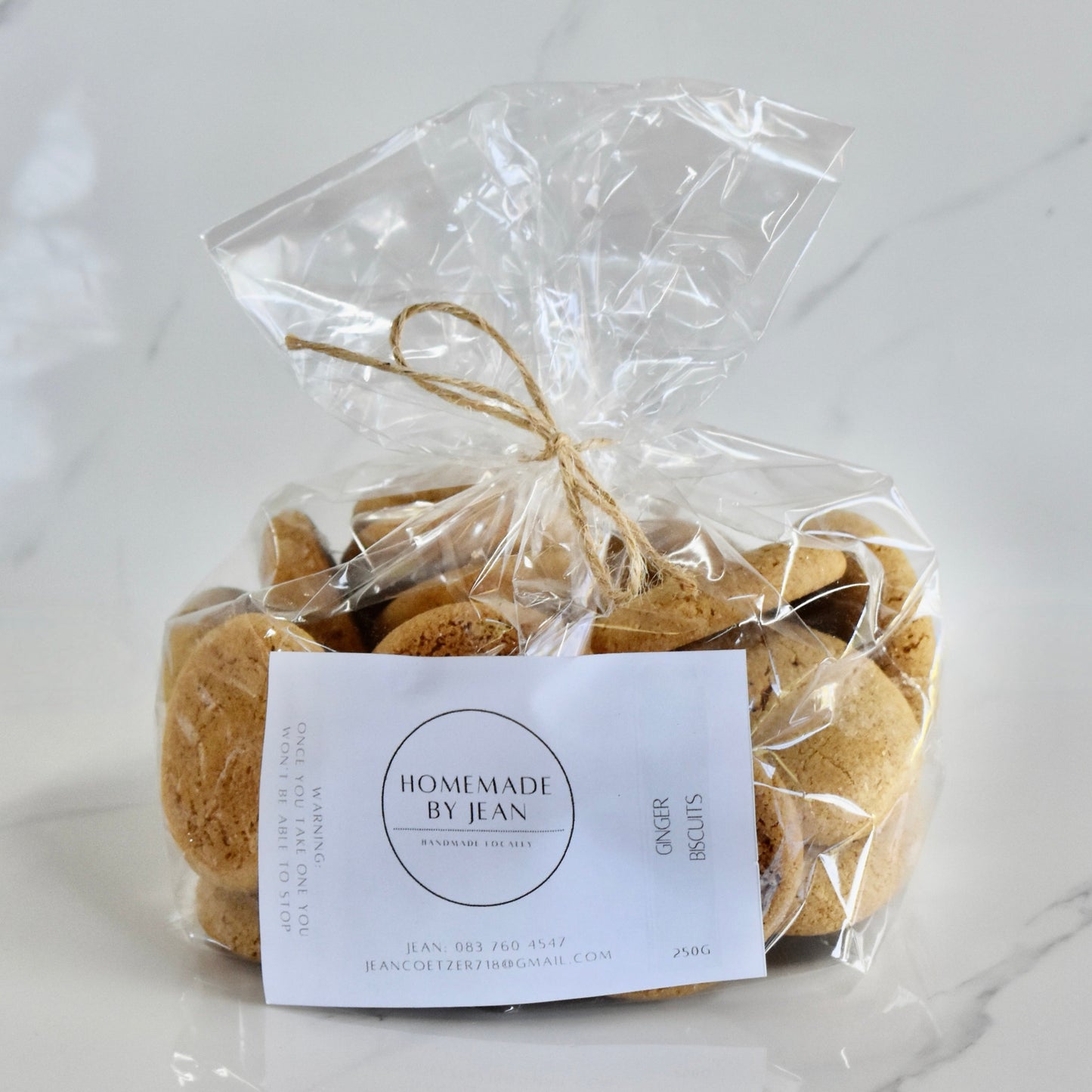 Indulge in decadent, just-out-of-the-oven homemade cookies. Delight in their melt-in-your-mouth texture and irresistible crispy goodness. Ideal for any occasion or as a luxurious gift. Personalised wedding favor choices are also on offer. For larger quantities, take advantage of our bulk discount and beautifully package them for your guests.