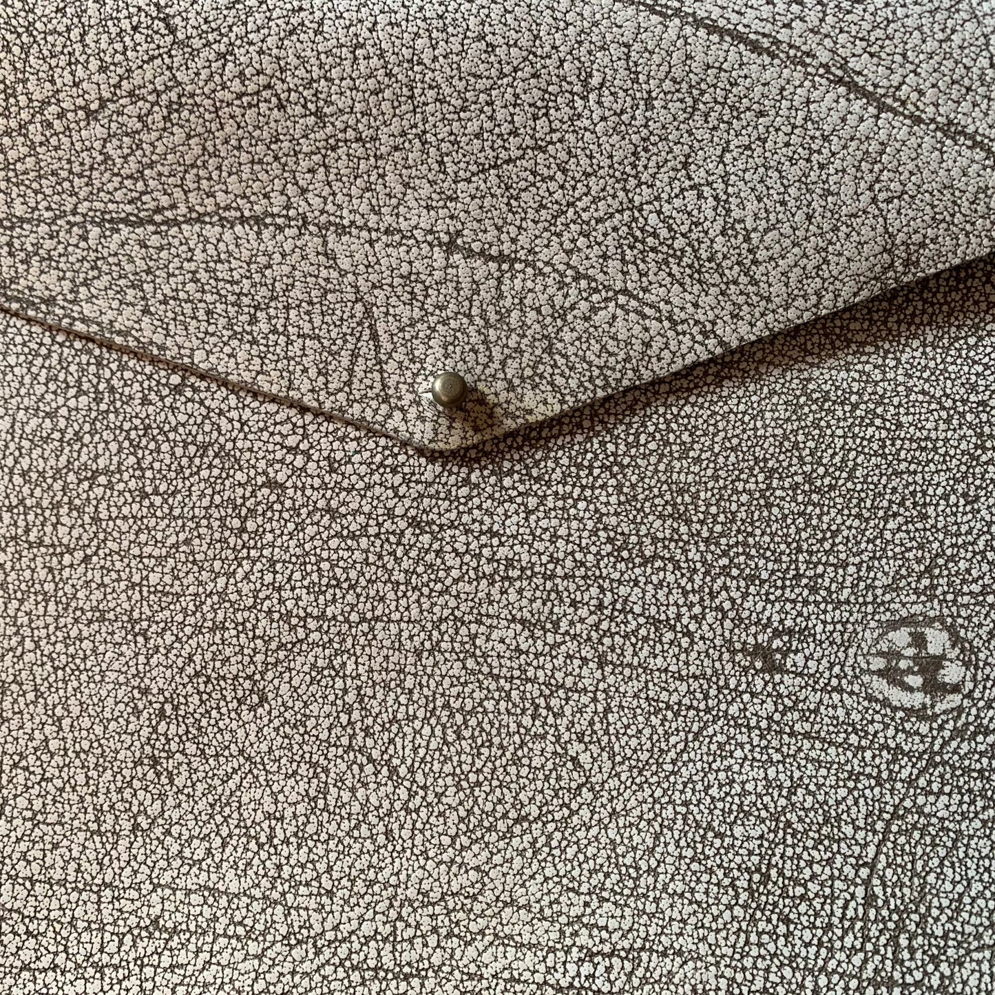 Beautifully handmade and hand stitched genuine leather laptop sleeve from Katrina Designs in South Africa.
